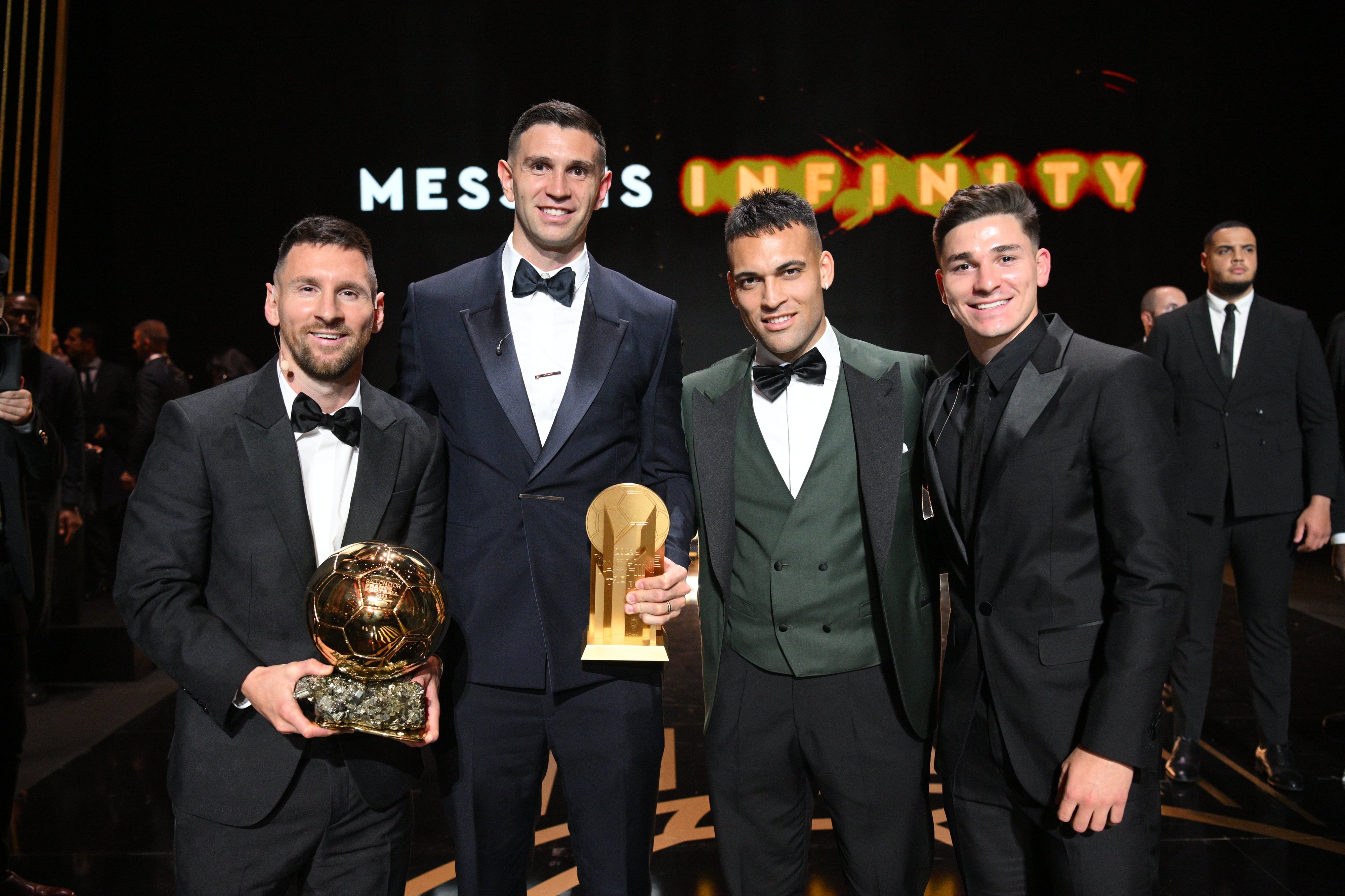 Messi dedica Bola de Ouro a Maradona e destaca importância da Copa do Mundo  na premiação - Gazeta Esportiva