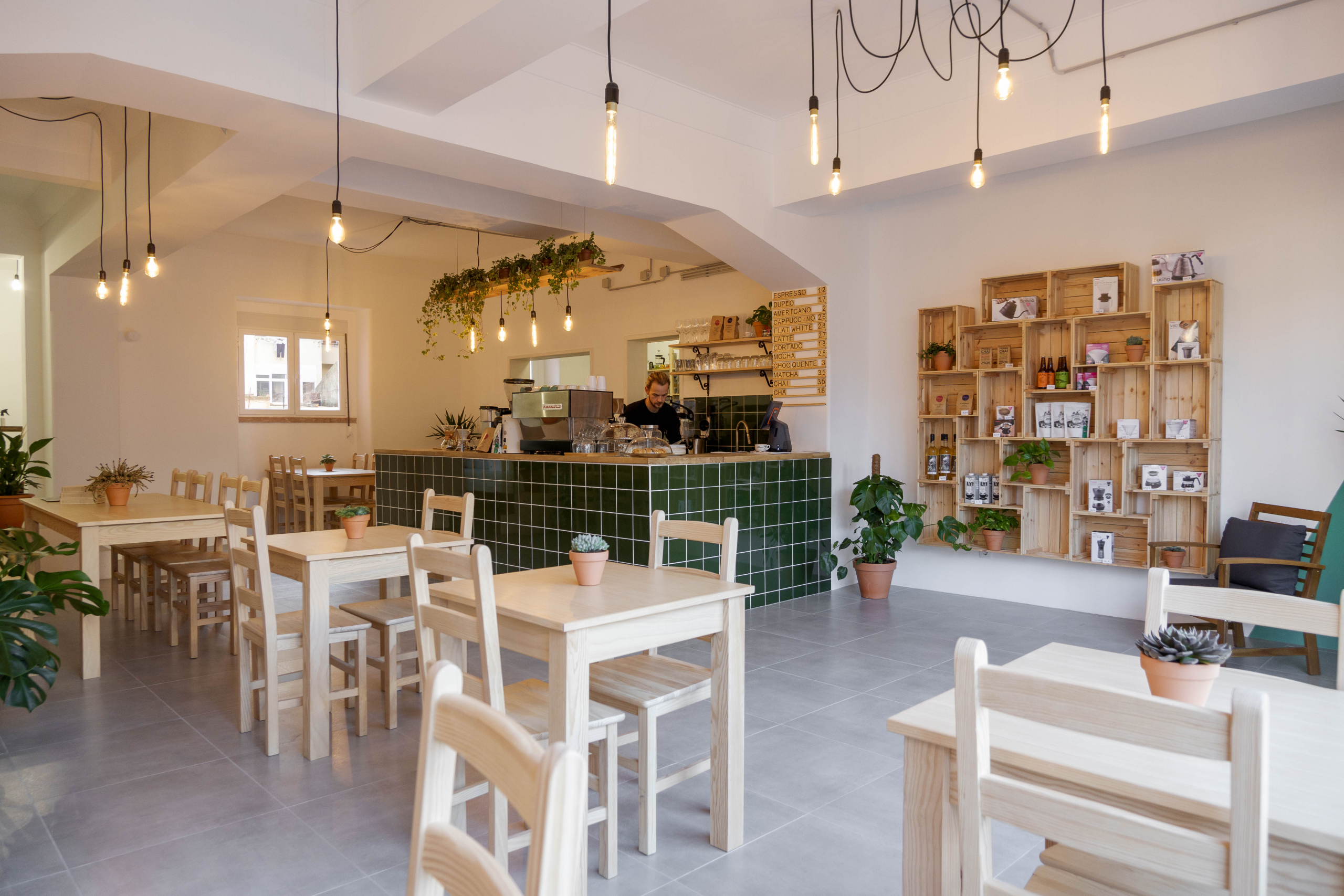 Kaya. Neste café-restaurante-cabeleireiro é tudo pensado ao pormenor