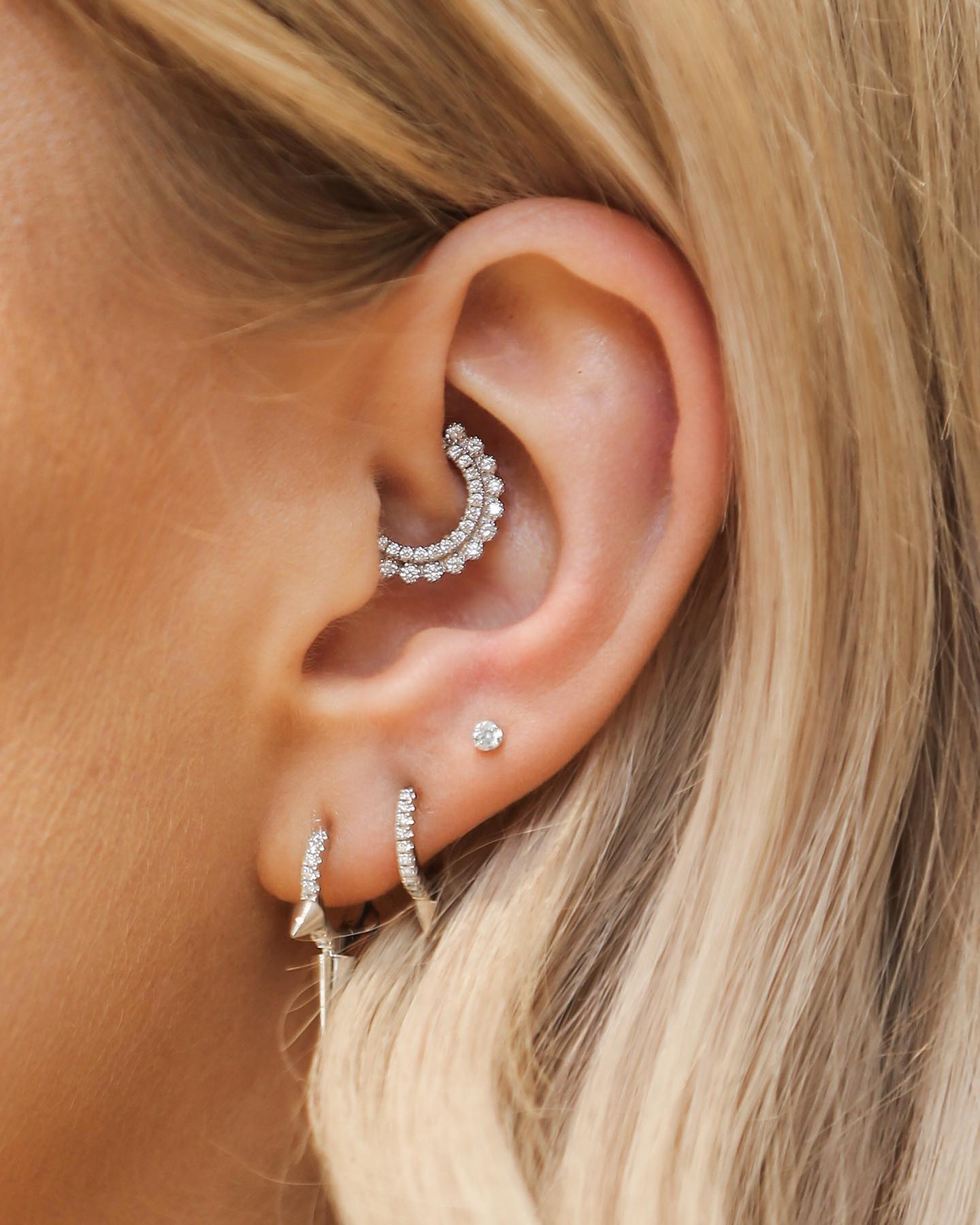 20 inspirações de piercings na orelha que a vão apaixonar (e onde os pode  fazer) - Pele - Miranda