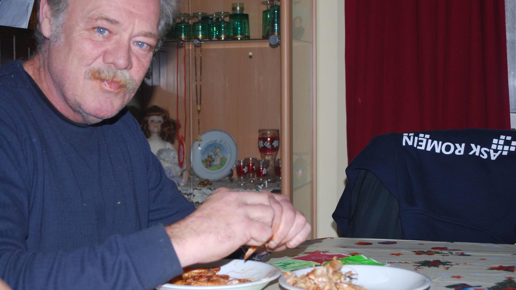 Este homem anda há 9 anos a receber centenas de pizzas sem nunca as ter encomendado (e vai tudo para o lixo)