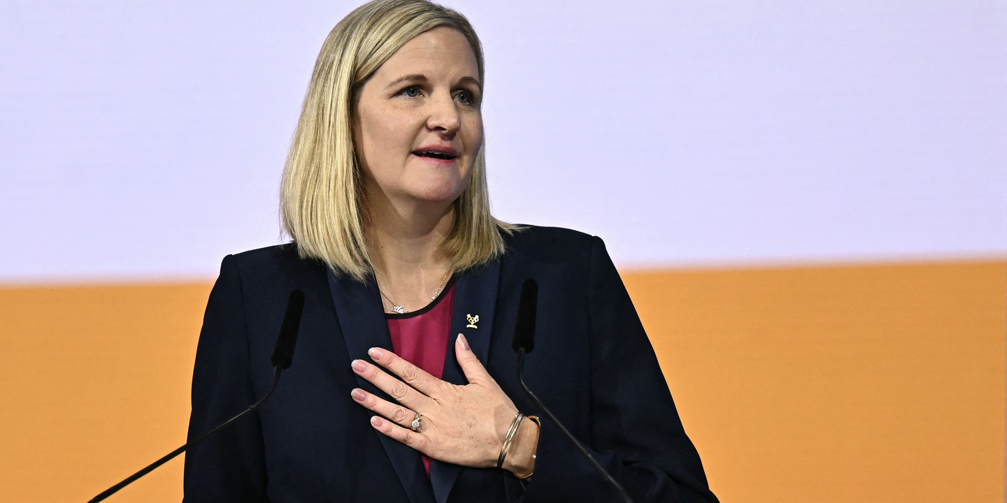 Kirsty Coventry é a primeira mulher a presidir ao Comité Olímpico Internacional