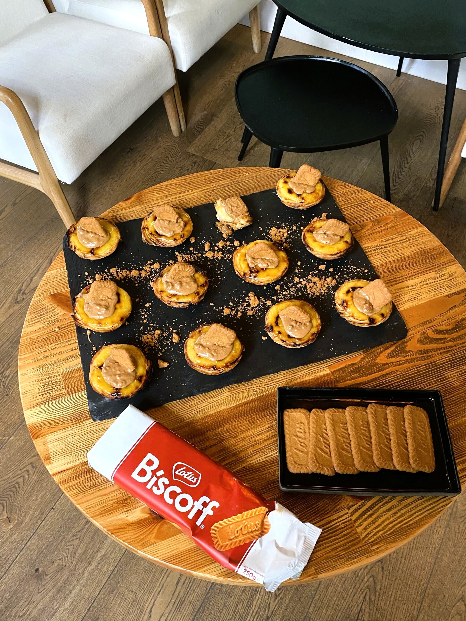 Já pode provar o novo pastel de nata biscoff na Nat’elier. Saiba quanto custa