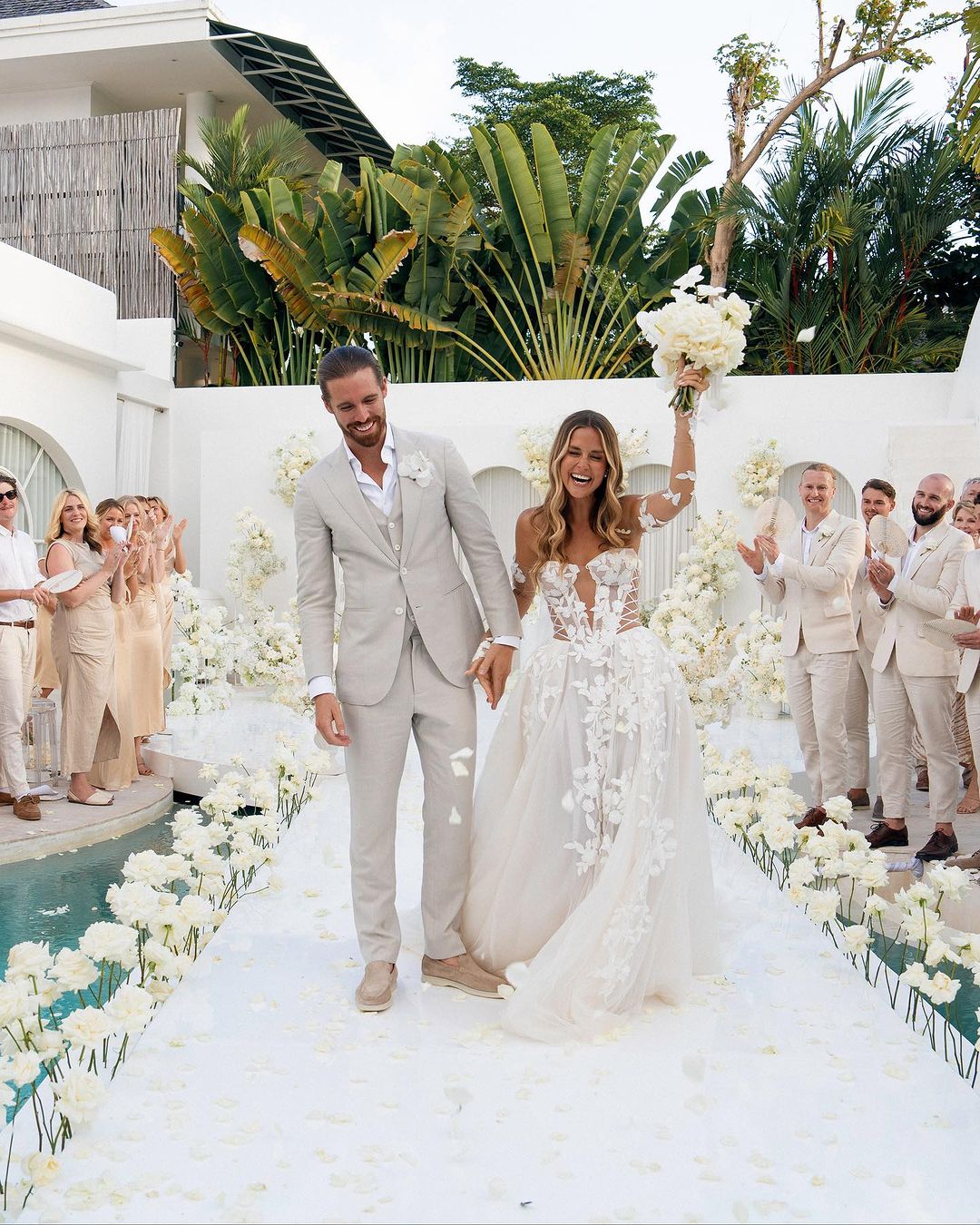 Os sócios dos Explorerssaurus casaram-se. Veja as imagens da cerimónia de sonho em Bali