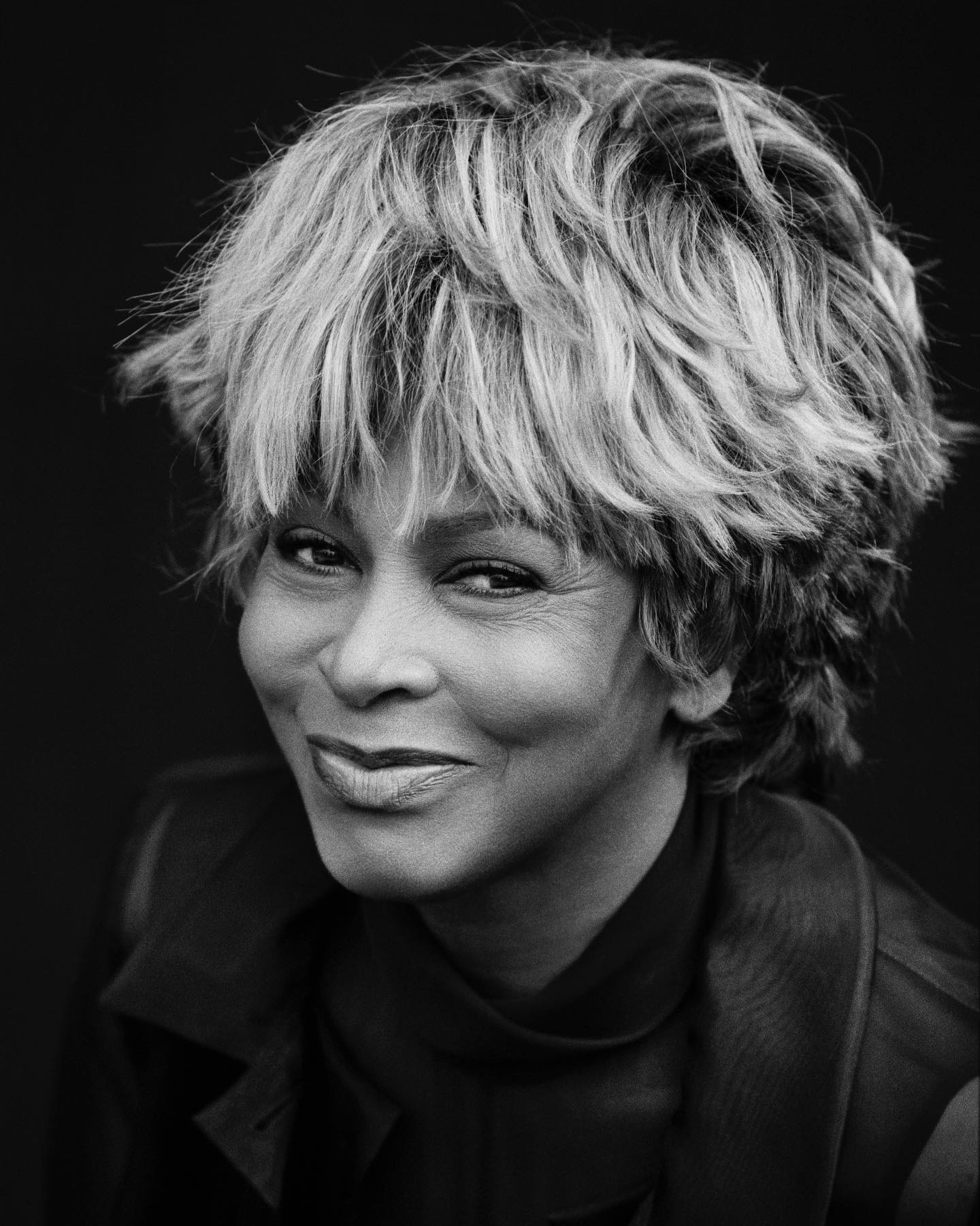 Tina Turner morre em casa aos 83 anos após anos doente. E o mundo irá cantar sempre: “You’re simply the best”