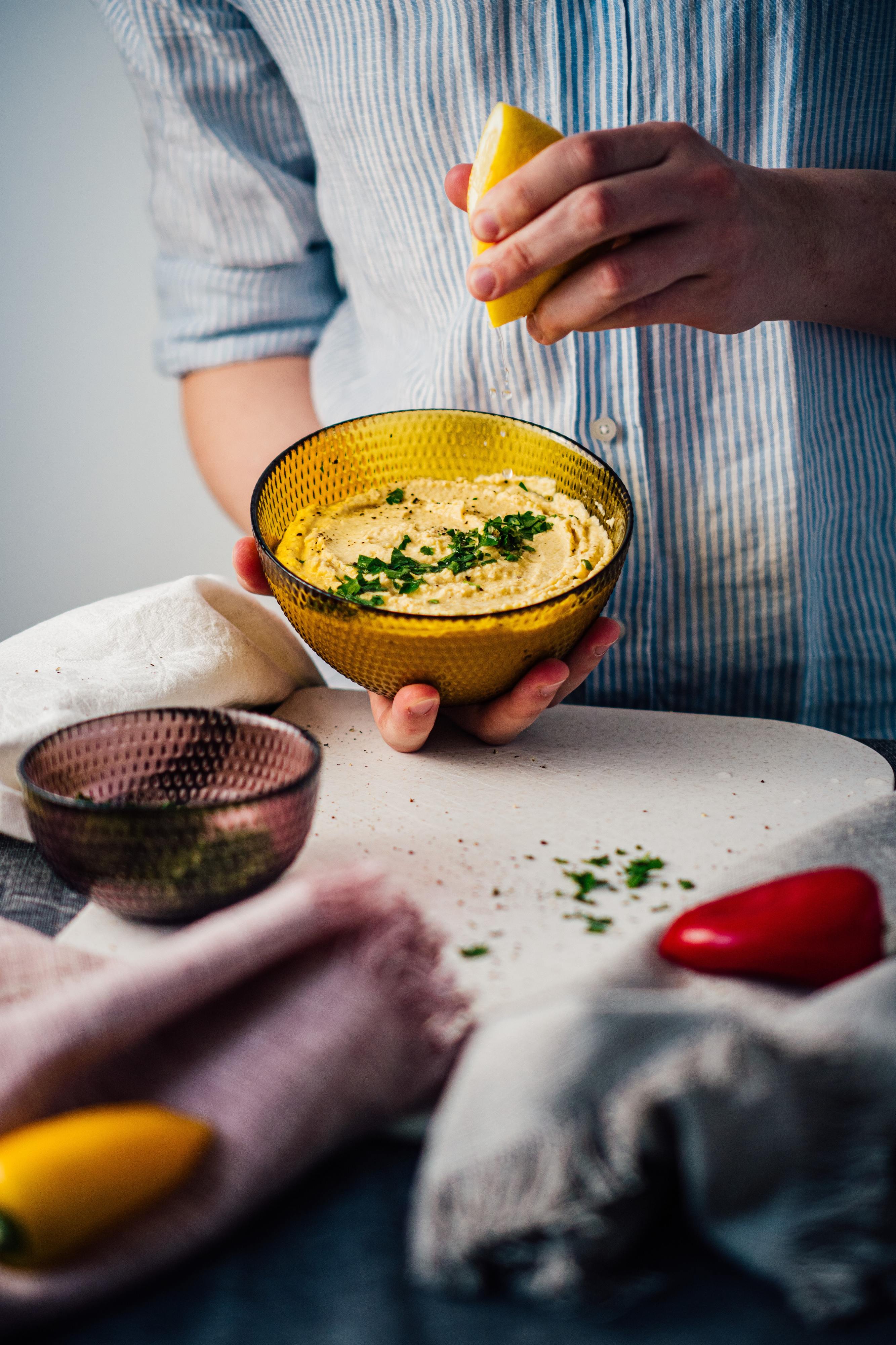 Se gosta de húmus mas não tem pachorra para cozinhar, há três novidades prontas a comer