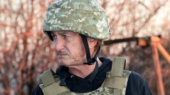 Sean Penn está na Ucrânia a gravar novo documentário sobre a invasão russa