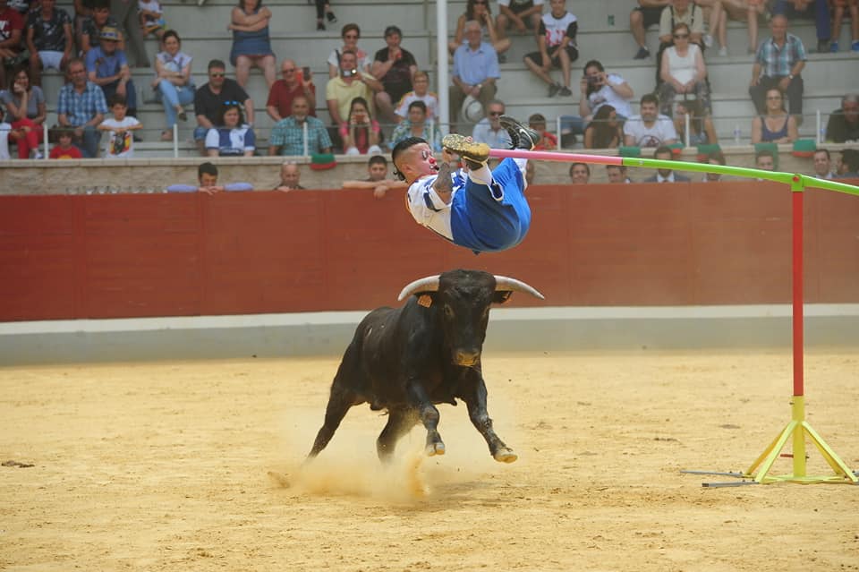 Touradas com anões passam por Portugal. “É atentatório à dignidade humana”, diz Ministro da Cultura