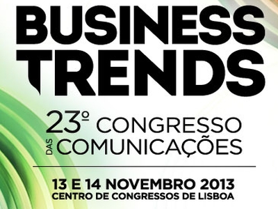 À mesma hora, em canais diferentes, Cristina Ferreira e Sónia Araújo vestidas de igual