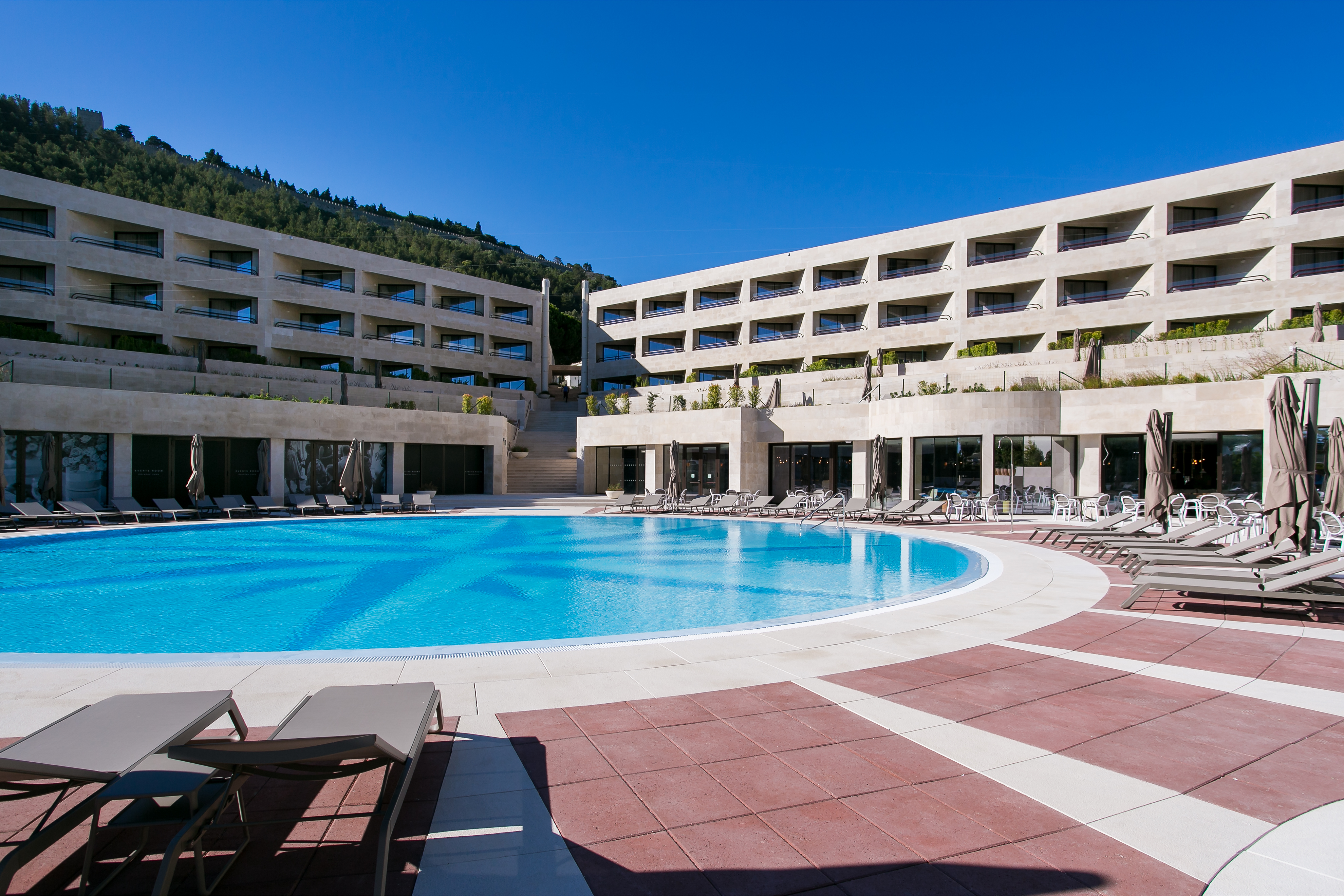 Três noites num hotel e duas grátis noutro: com esta promoção não há como parar nas férias