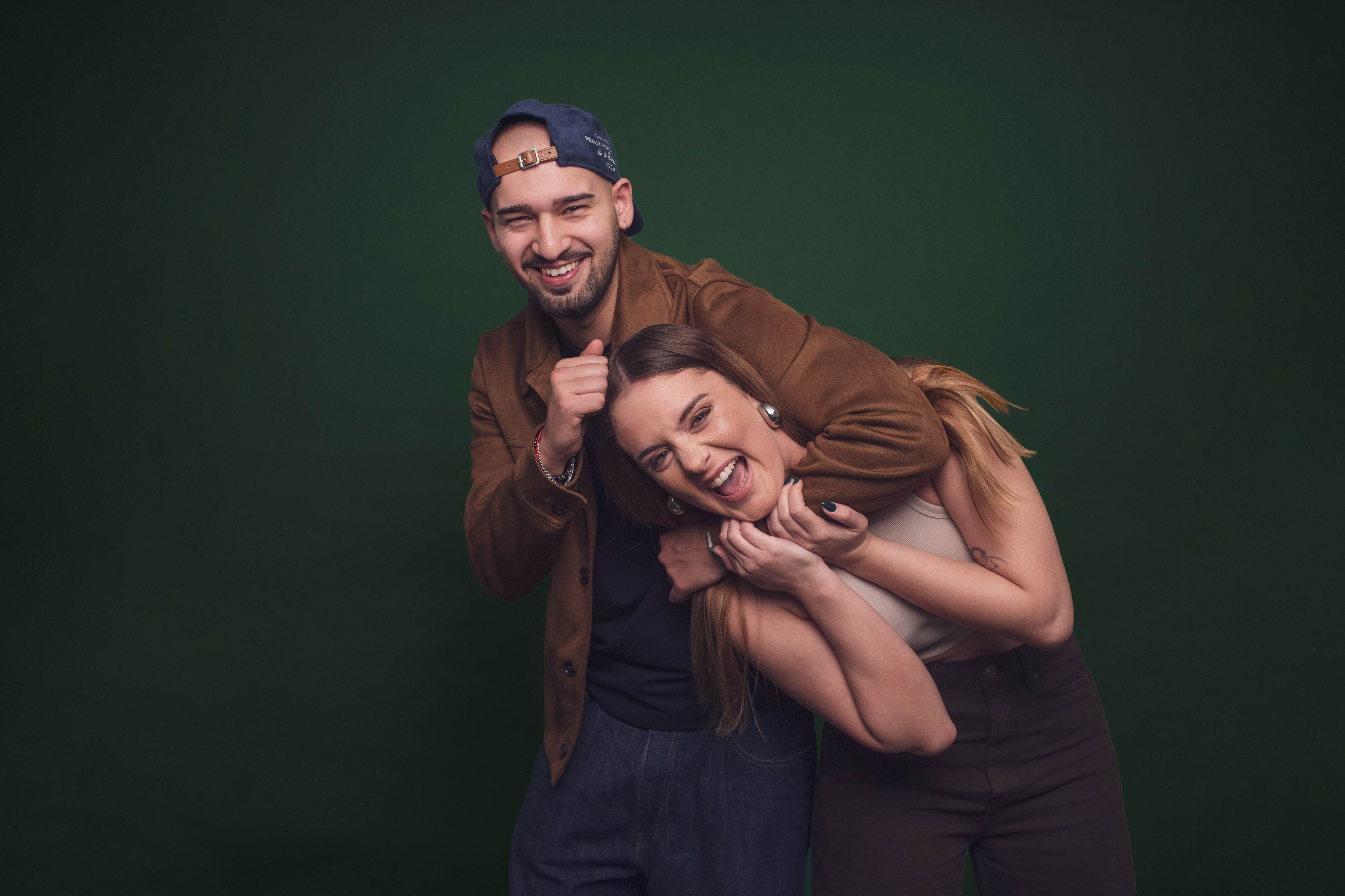 Cidade FM de cara lavada. Há um humorista de manhã (e a vencedora do “Cabelo Pantene” à tarde)