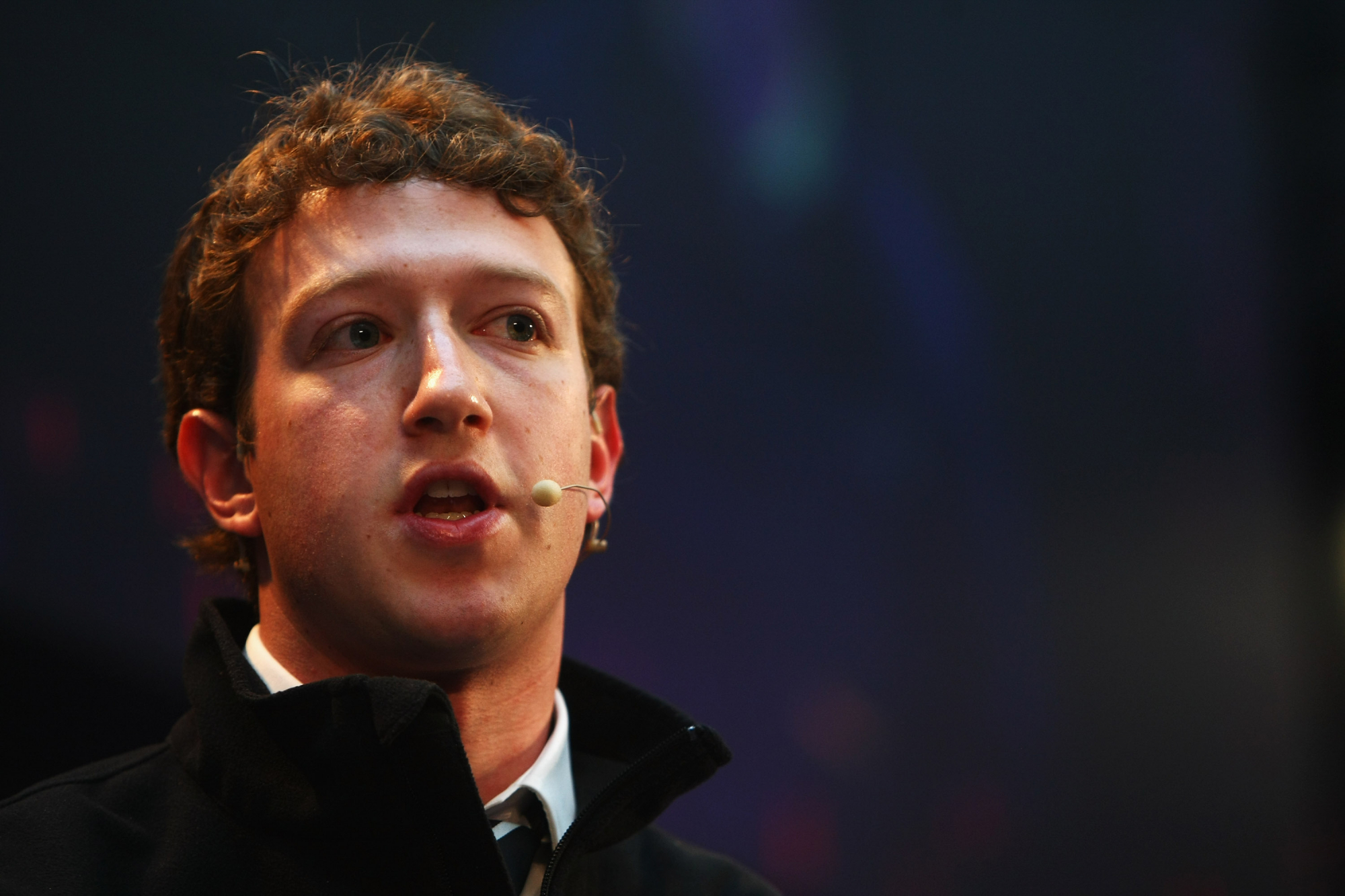 Facebook passa a proibir publicações que neguem Holocausto