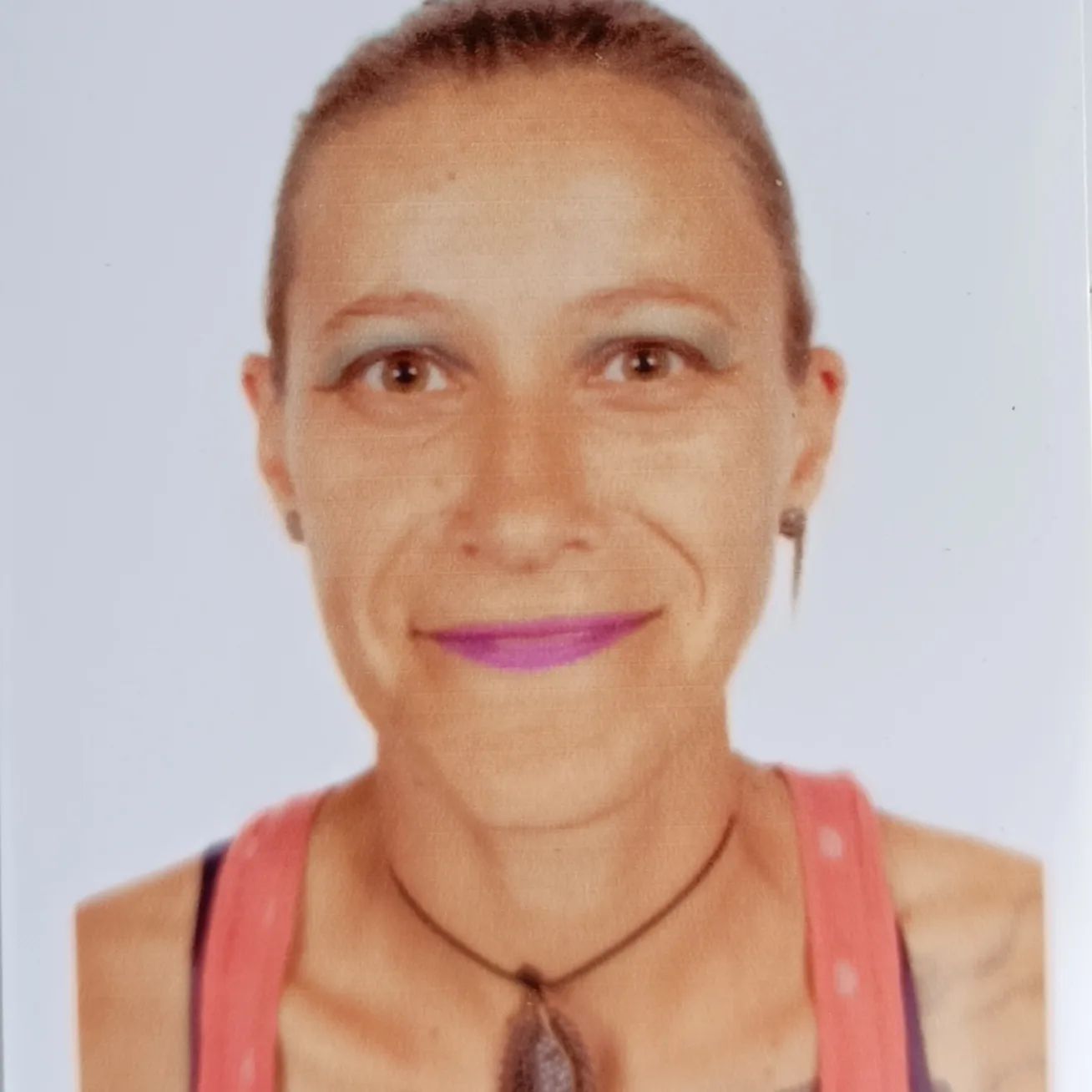 Filha da empregada de Dalila Carmo e Noémia Costa desaparece misteriosamente. Atrizes unidas para a encontrar