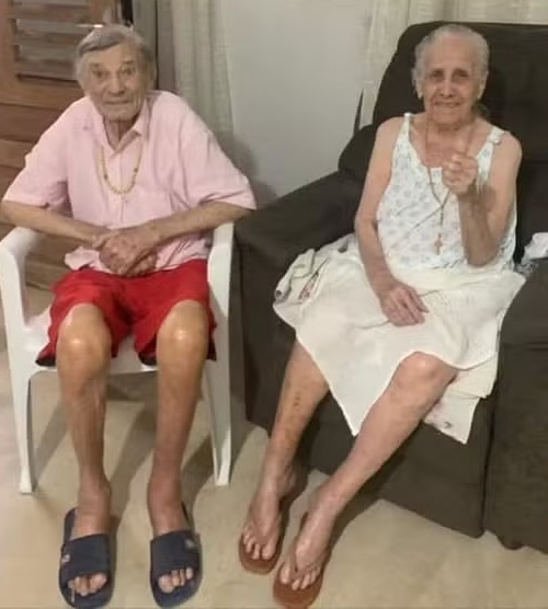 Idosos com mais de 100 anos estão juntos há 83. Tiveram 13 filhos, 55 netos, 54 bisnetos e 12 tetranetos