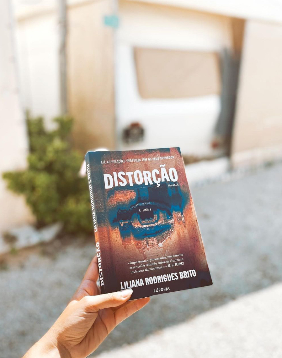 “Distorção”. Livro de autora portuguesa quer ser o grito de ajuda dos que sofrem de violência doméstica