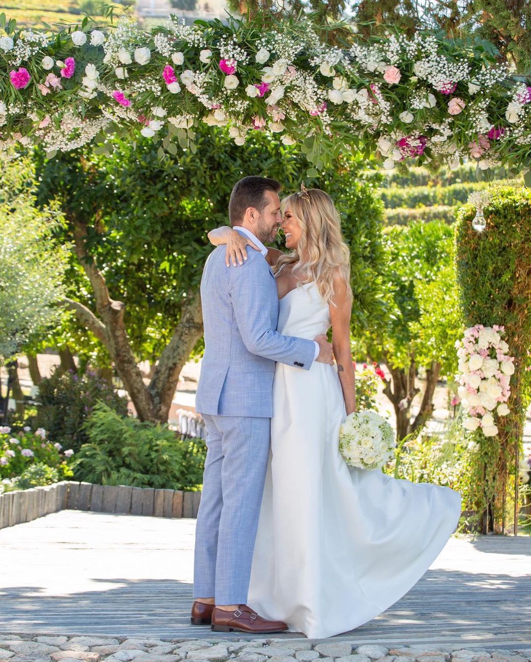 Cláudia Jacques casou-se pela sexta vez. Veja as fotos da cerimónia