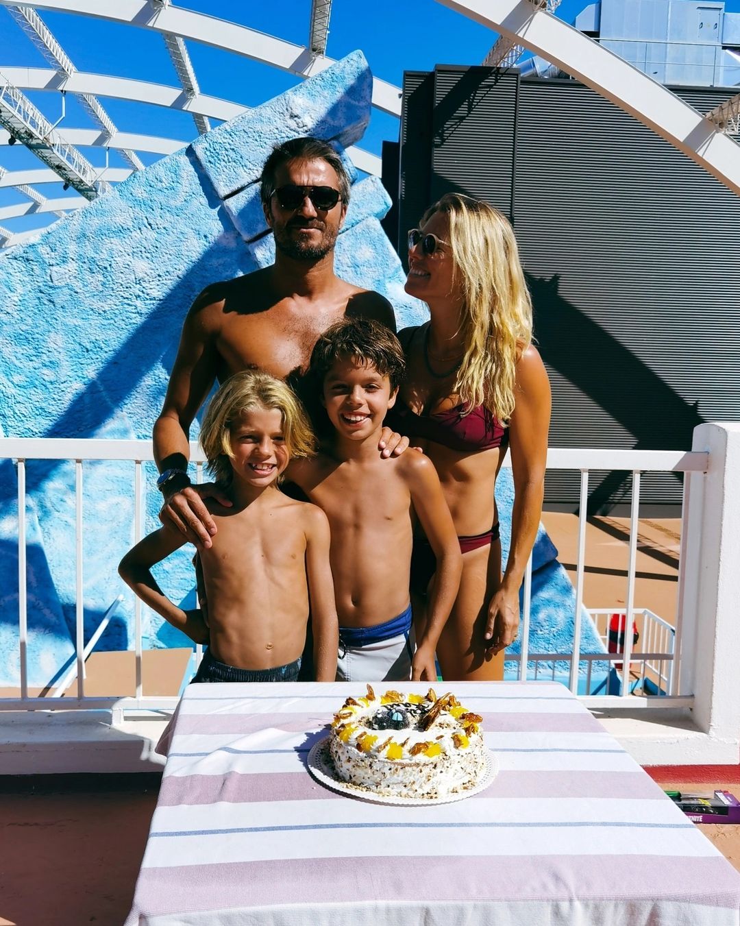 Filho de Pimpinha Jardim fez 8 anos e as irmãs Patrocínio não faltaram à festa