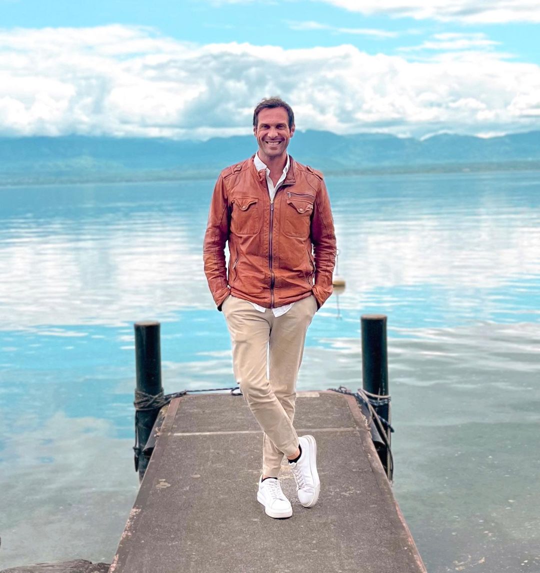 Novo amor? José Carlos Pereira partilha foto a beijar mulher-mistério no Rio de Janeiro