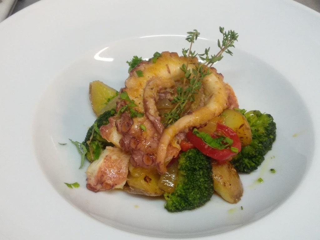 As semanas gastronómicas estão de volta ao Meliá Lisboa Oriente — e esta leva-nos à Madeira