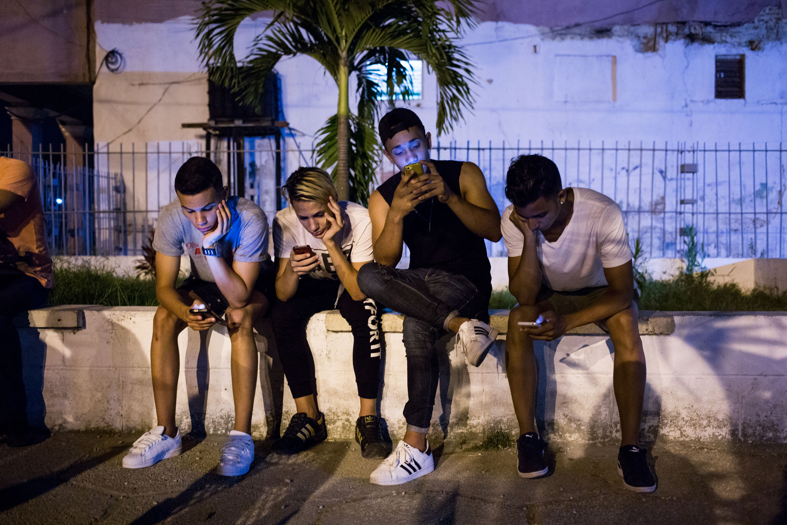 Em Cuba os primeiros pacotes de internet móvel só agora estão a chegar ao mercado