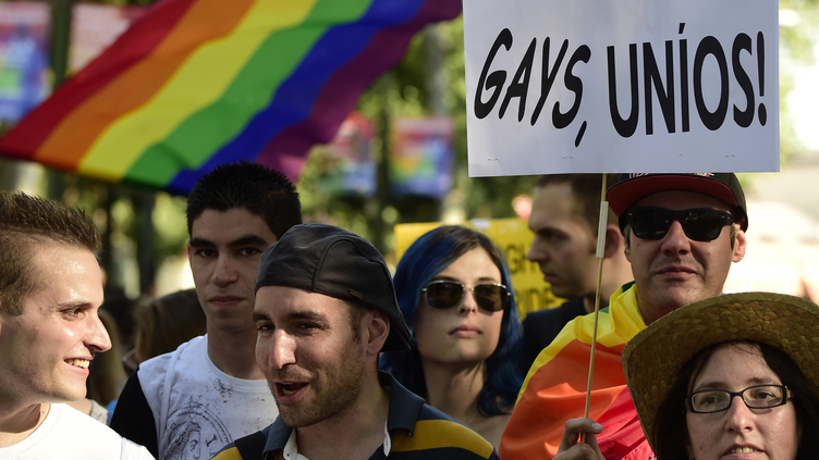 Marcha LGBT em madrid
