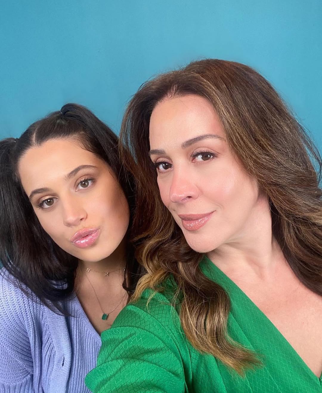 Cláudia Raia diz ter organizado a perda de virgindade da filha. “Fiz toda uma produção. Foi lindo”