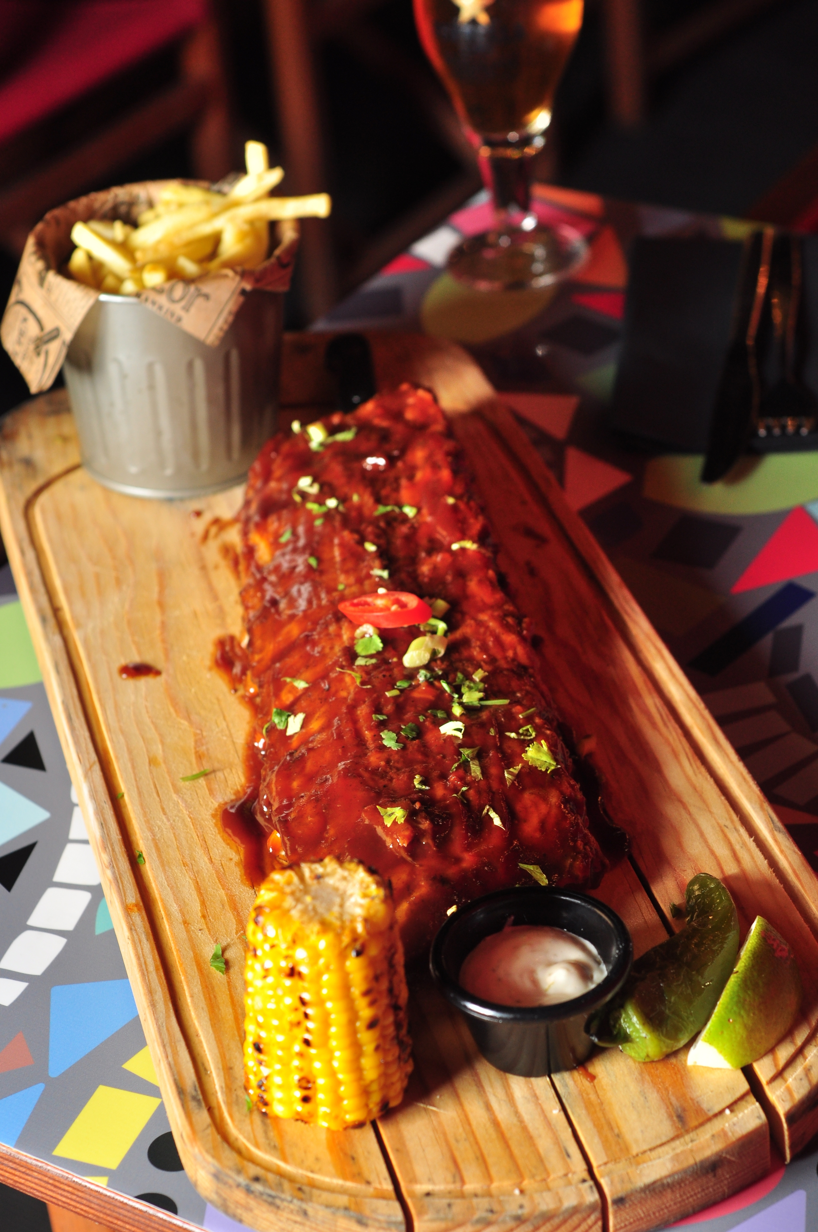 O Contrabando tem uma nova localização — e é do outro lado do rio. Saiba onde estão as carnes mais suculentas