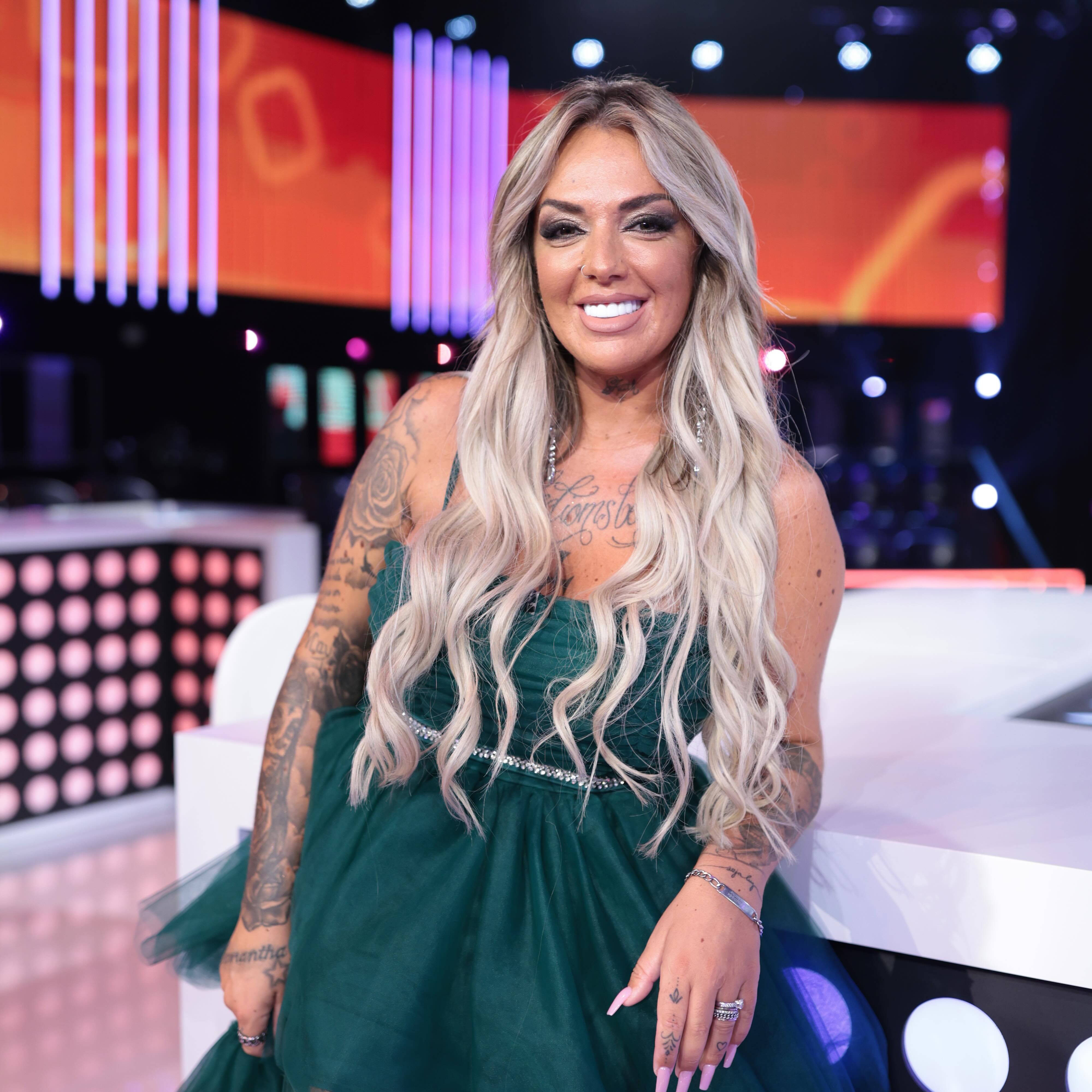 Cláudia Nayara entra na casa do “Dilema” como convidada especial. “Vai dar que falar”