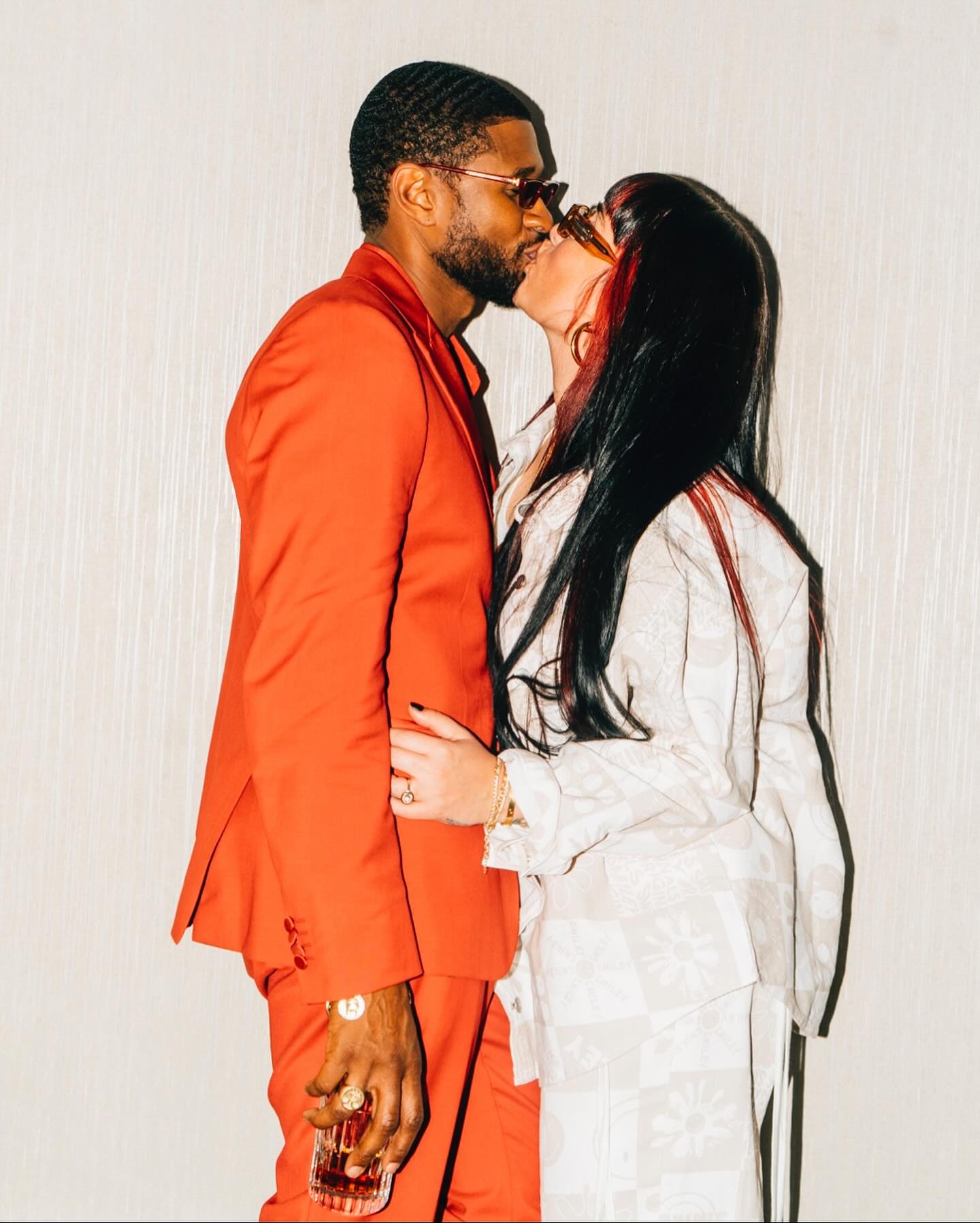 Da Super Bowl para a capela. Usher casou-se em Las Vegas depois do espetáculo