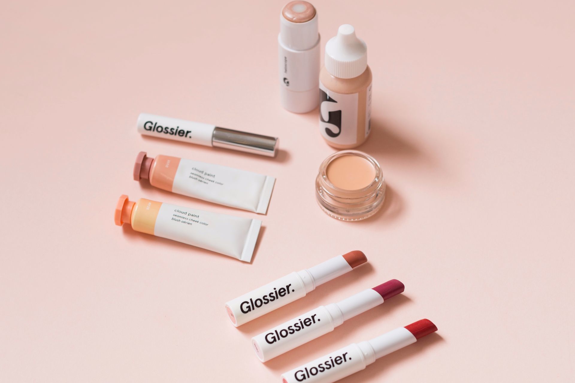 Glossier. A história da marca de beleza preferida das bloggers e influenciadoras