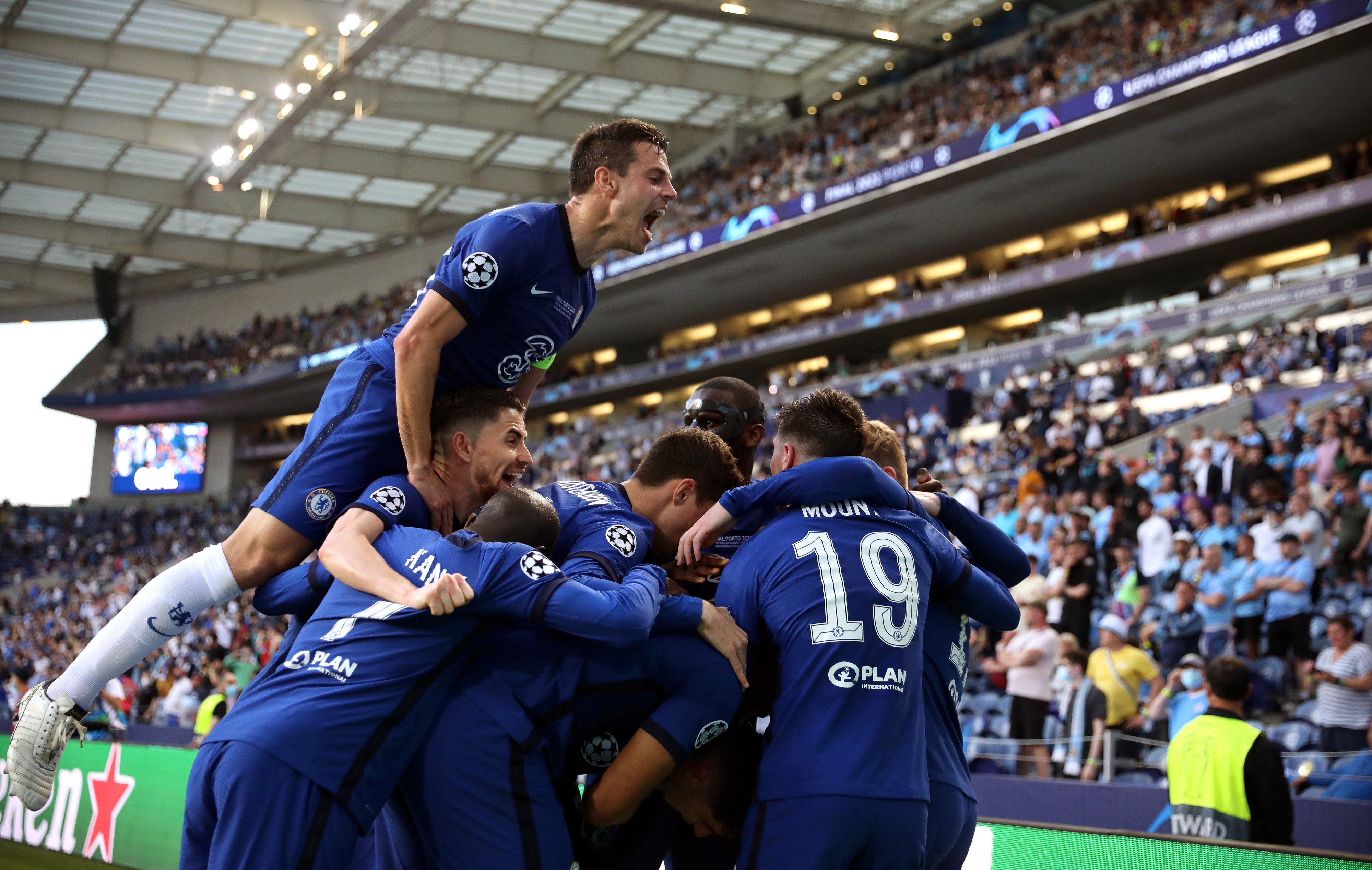 Bernardo eleito homem do jogo da final entre City e Chelsea