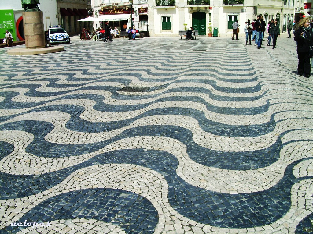Quando de pneus nascem travões, calçada portuguesa ou solas de sapato