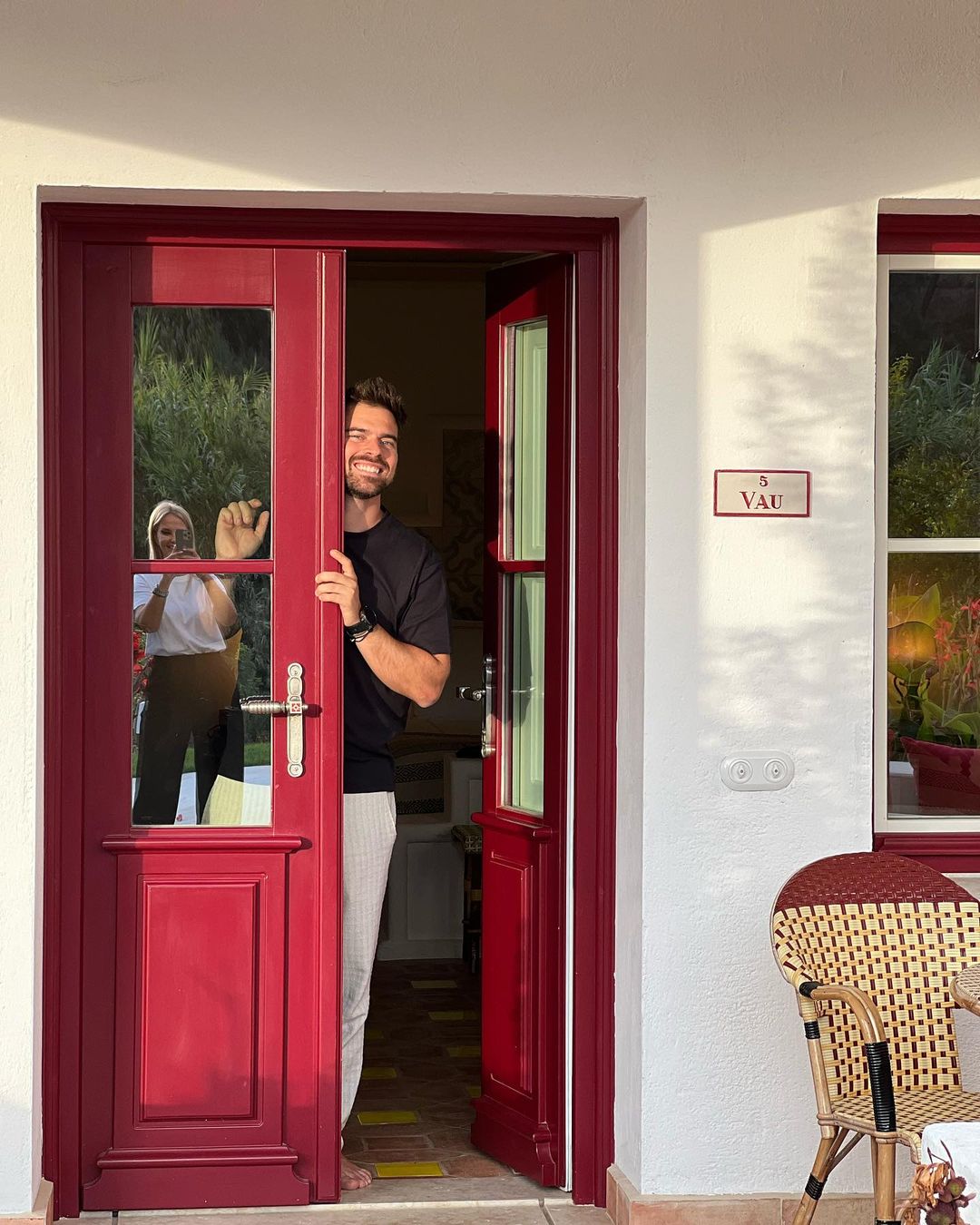 Cristina Ferreira está com o namorado no hotel de Christian Louboutin. E não adivinha quanto custa lá ficar