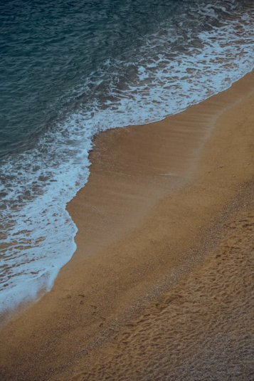 Corpo de criança encontrado sem cabeça numa praia. Banhistas acharam que era uma boneca