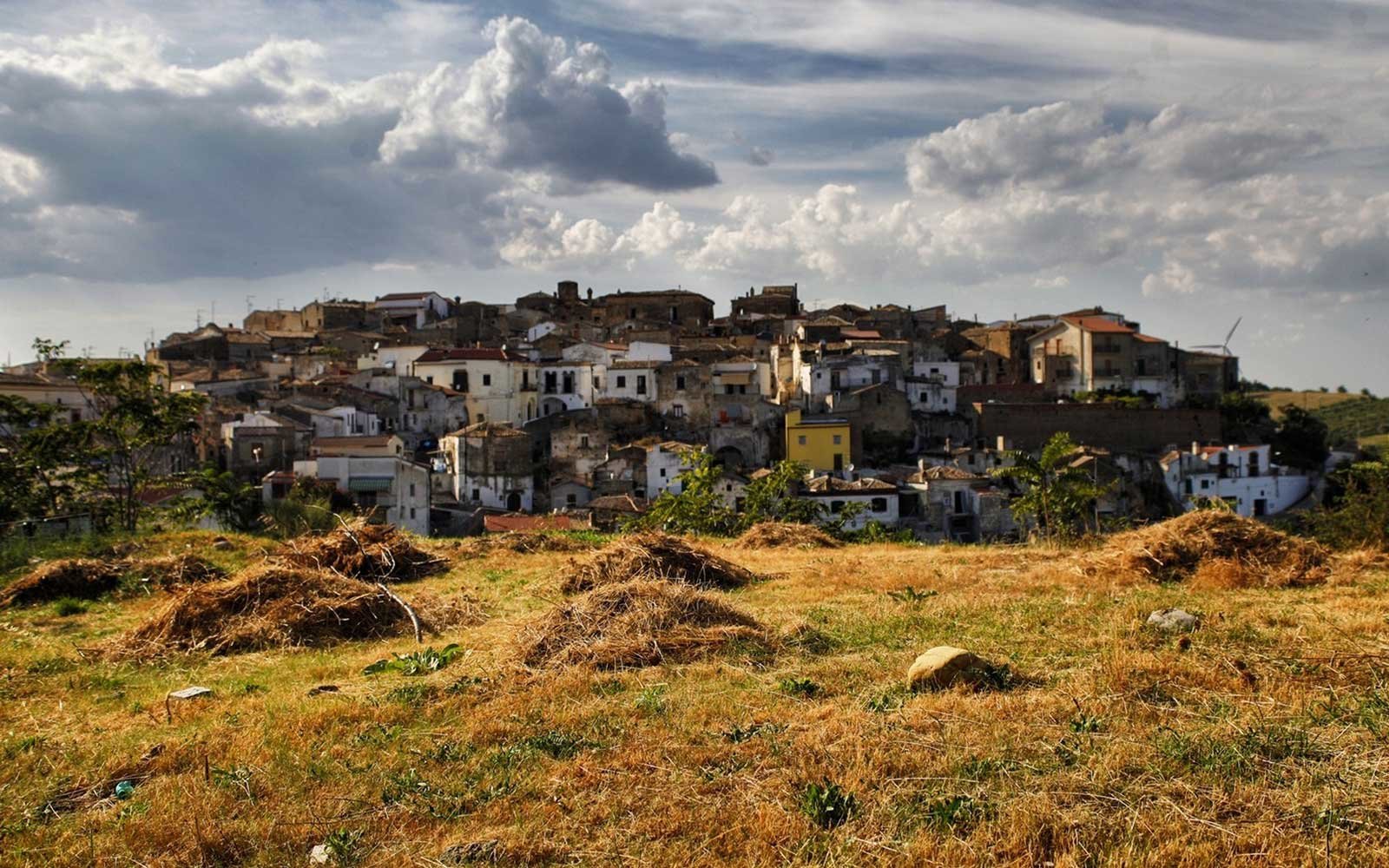 Quer passar um verão diferente? A Airbnb paga-lhe para estar 3 meses em Itália