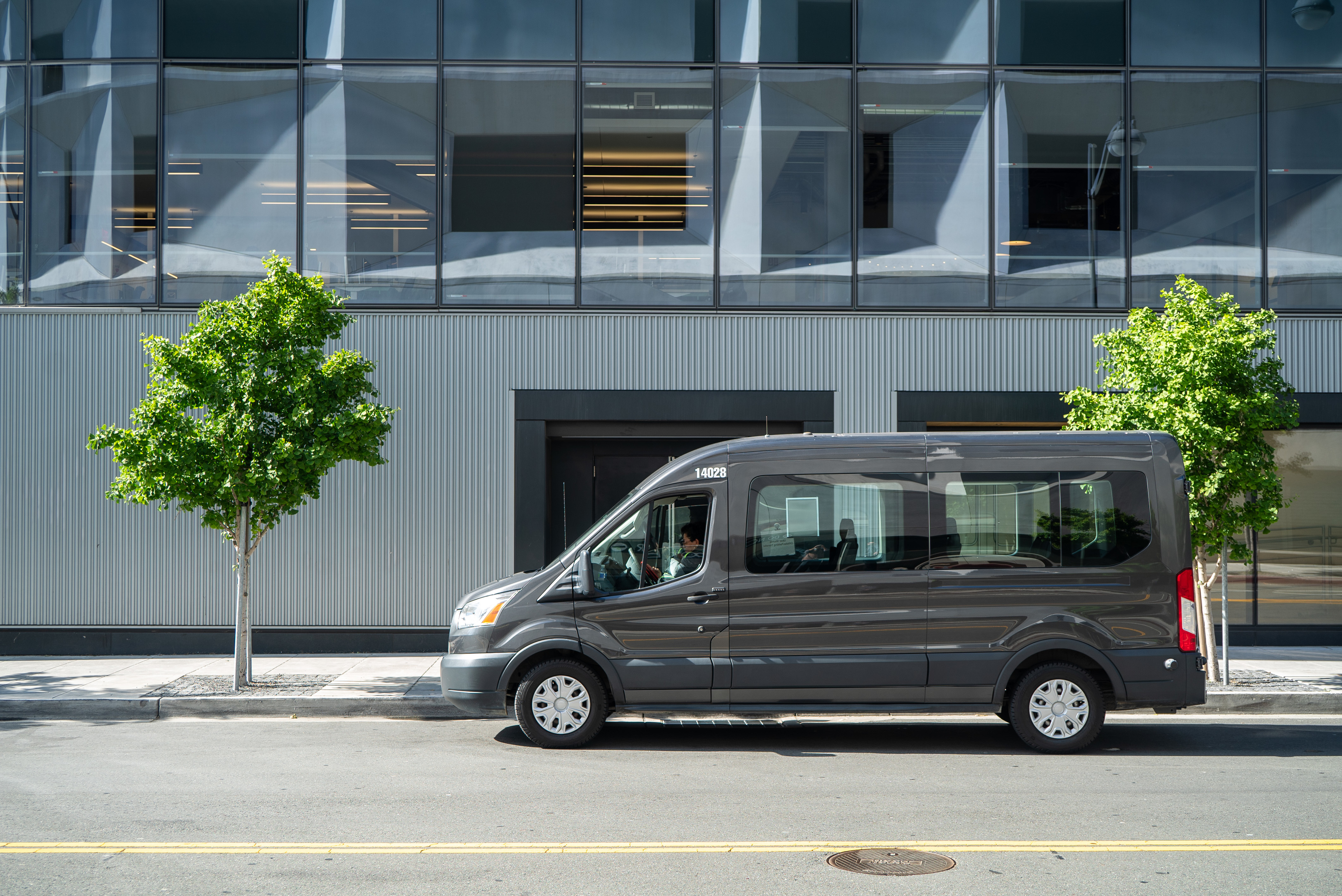 Da saga XL, chegou o Uber XXL. Nova modalidade leva até 7 passageiros (e a bagagem também)