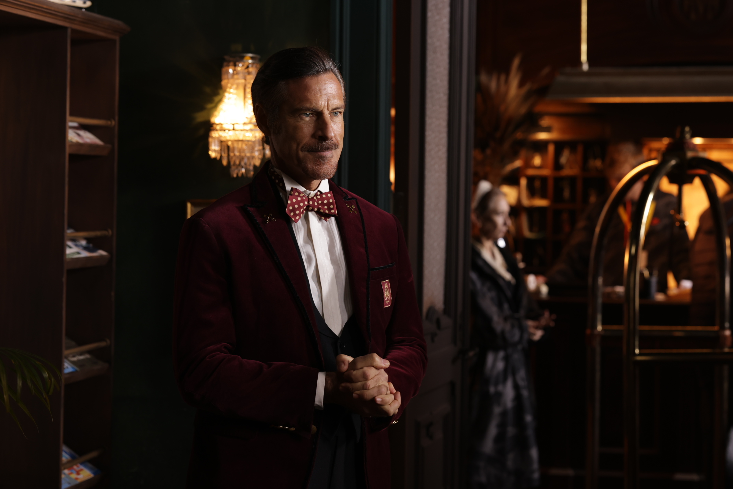 Paulo Pires entra em novo mistério espanhol da Disney+ (e Lisboa nunca pareceu tão suspeita). Saiba tudo