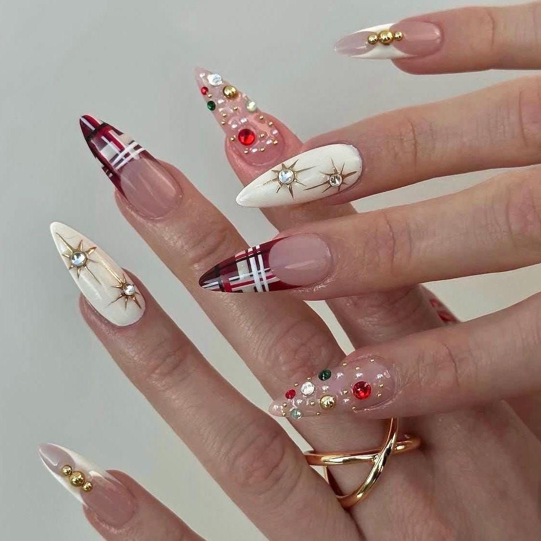 16 ideias deslumbrantes para manicures de Natal. Veja as fotos e inspire-se