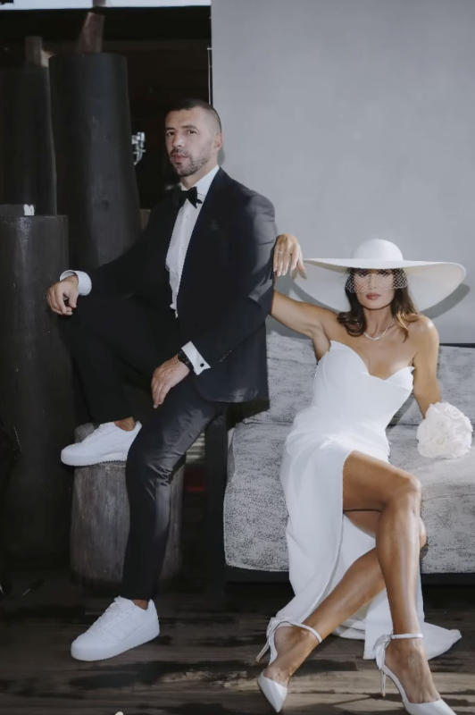 Simão Sabrosa e Vanessa Rebelo já deram o nó. Veja as fotos do casamento intimista