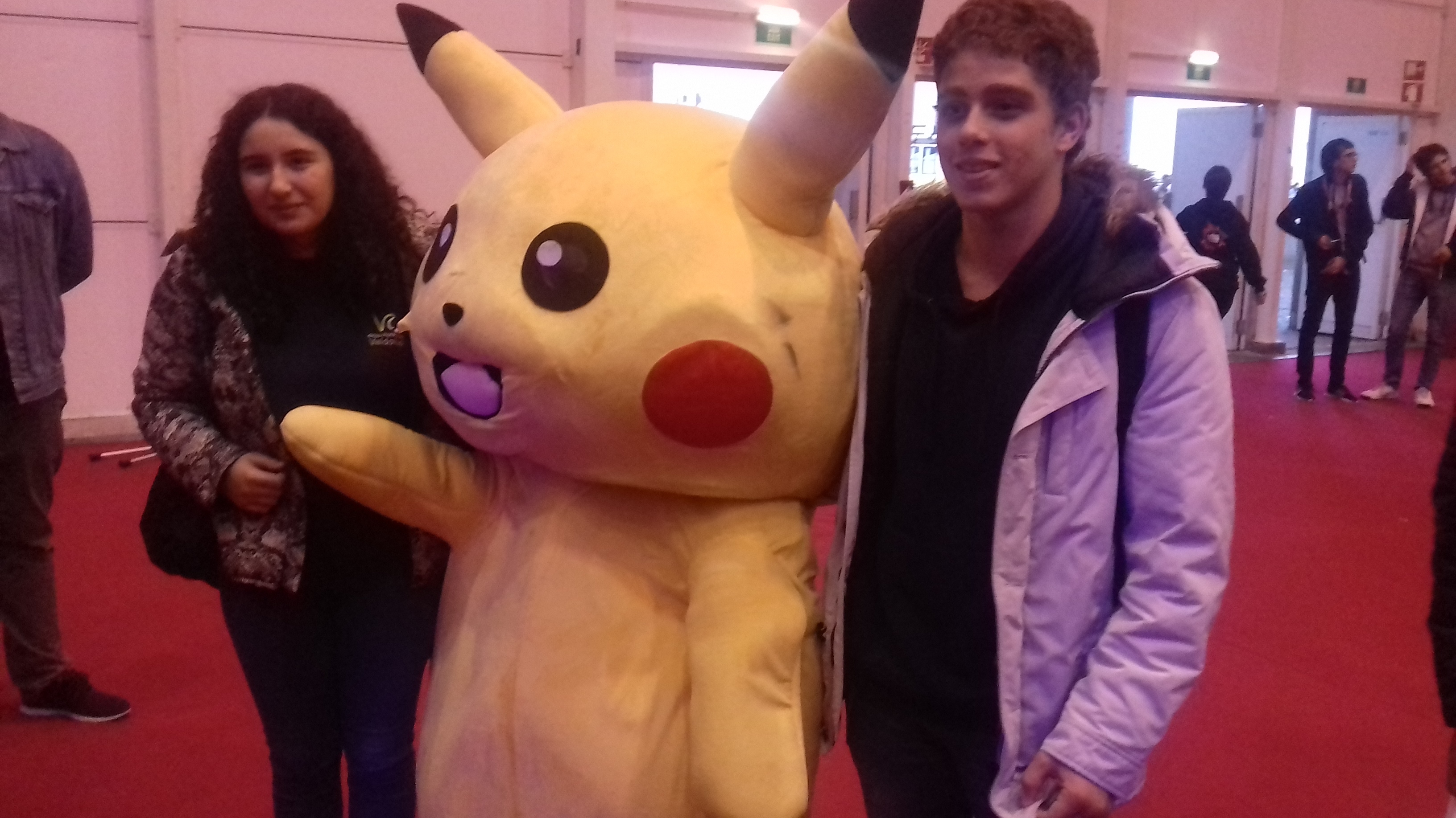 Neste novo retail park em Vila do Conde, as lojas não estão sozinhas — há um centro de padel