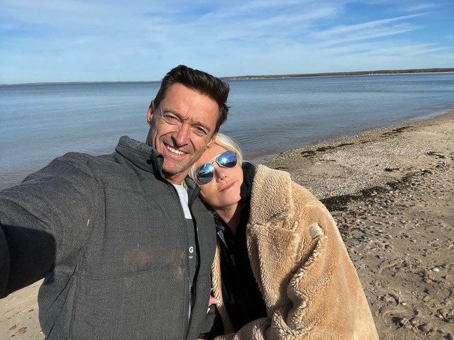 Ex-mulher de Hugh Jackman acusa-o de traição com a atual namorada (20 anos mais nova). Estiveram 27 anos juntos