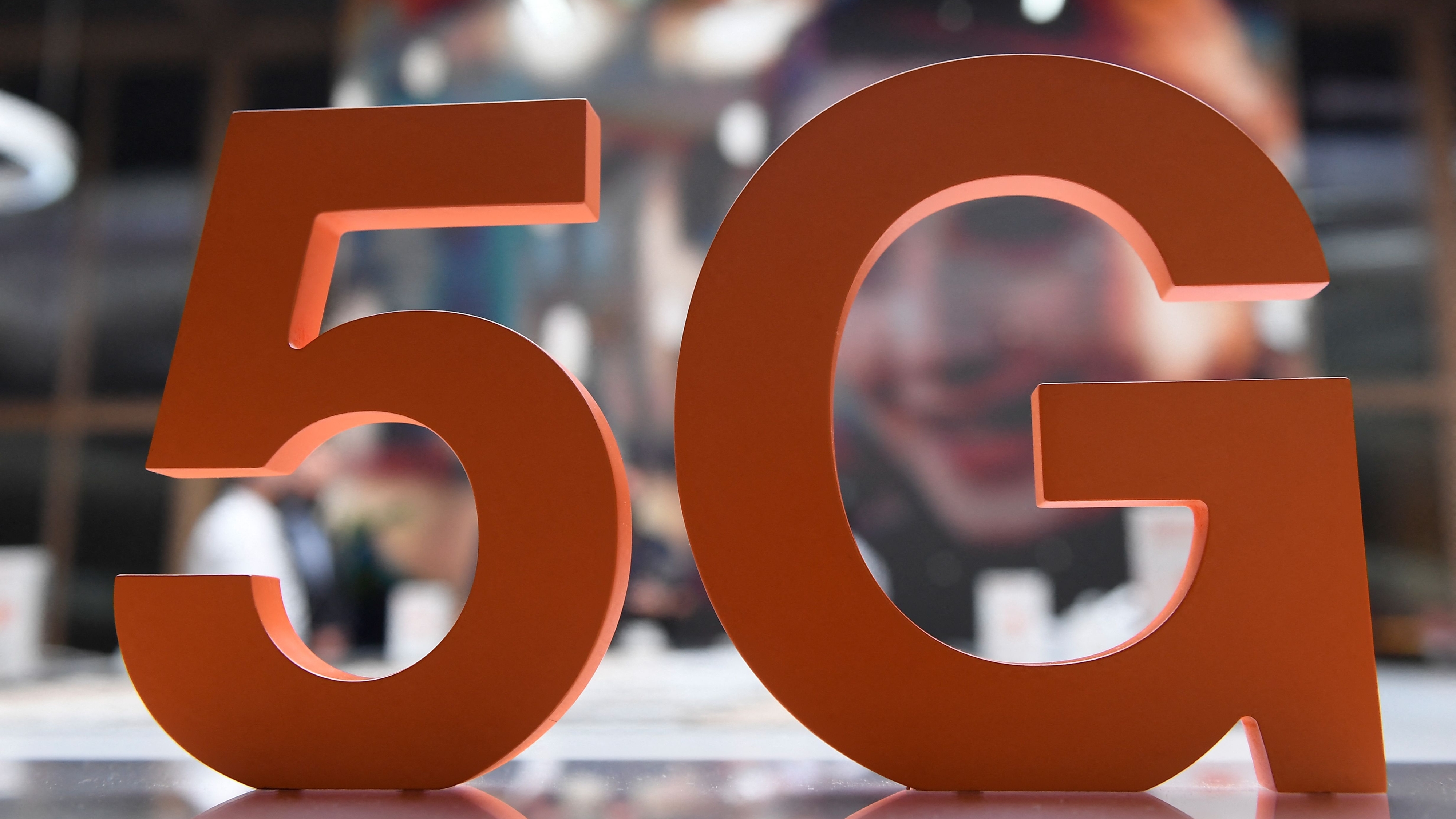 O 5G traz mais riscos? 5 perguntas e respostas para compreender o impacto da nova geração de redes