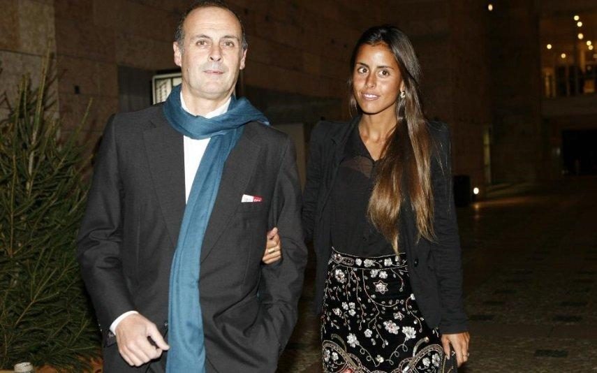 Carolina Patrocínio anuncia que o pai ia casar-se mas teve de adiar o casamento