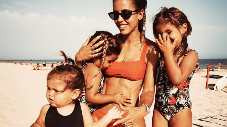 25 momentos de Carolina Patrocínio com as filhas