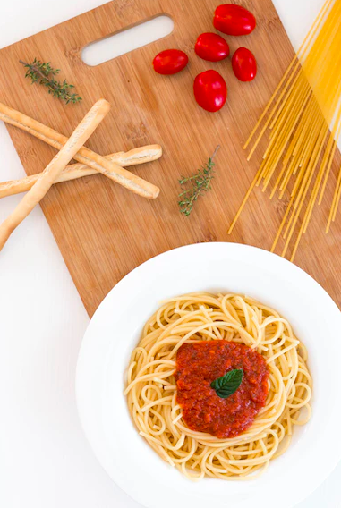 Não invente. O “melhor molho do mundo” para massas só leva três ingredientes