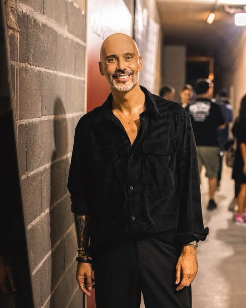 A bobage está de volta. Pedro Crispim regressa ao “Big Brother” e troca a SIC pela TVI