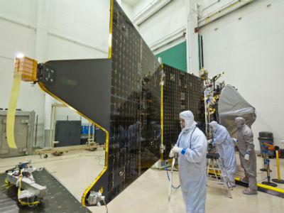 Este vídeo da seta que só aponta para a direita está a enlouquecer a internet