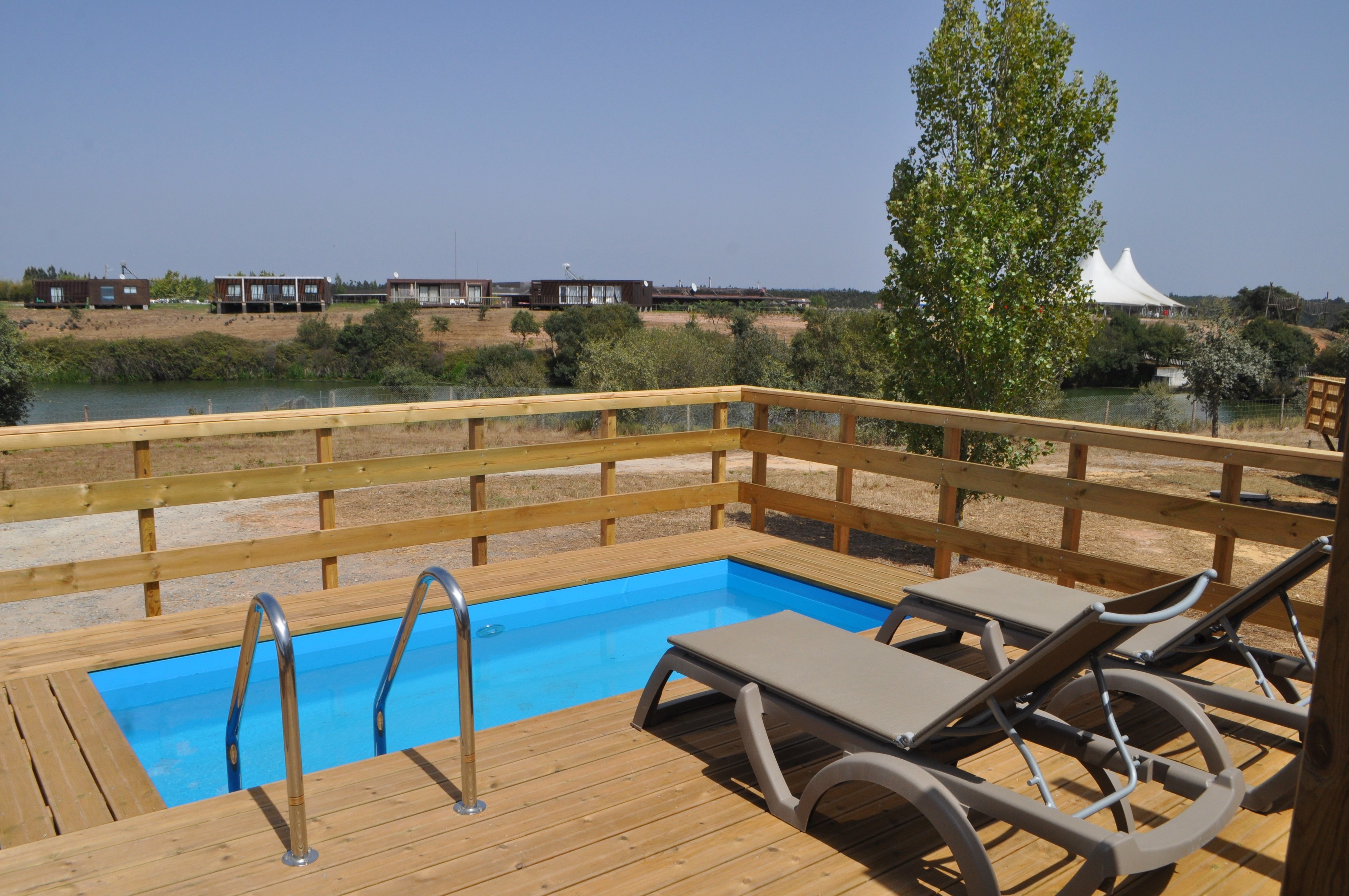 Zmar. Imigrantes vão ser retirados do empreendimento por decisão da justiça