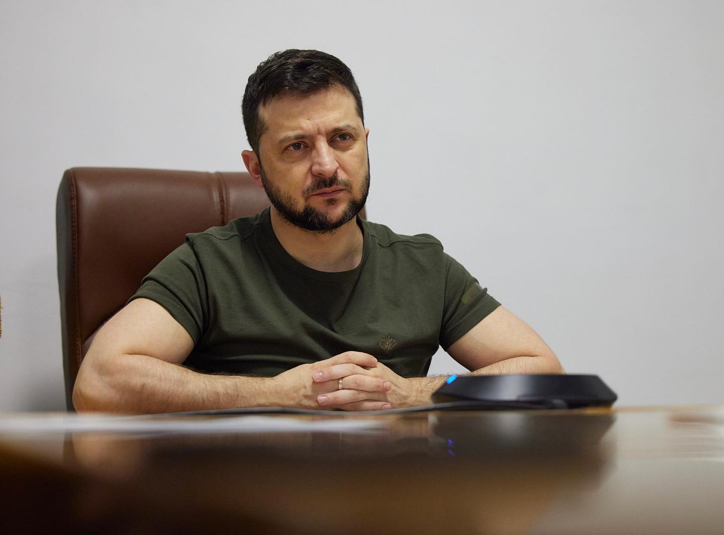 Zelensky acusa Putin de genocídio em Bucha. António Costa fala numa “barbaridade inaceitável”