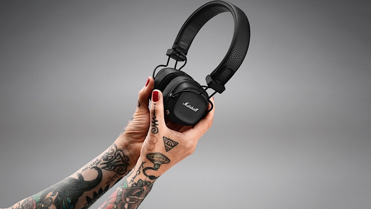 Novos auscultadores Bluetooth da Marshall garantem 80 horas de autonomia