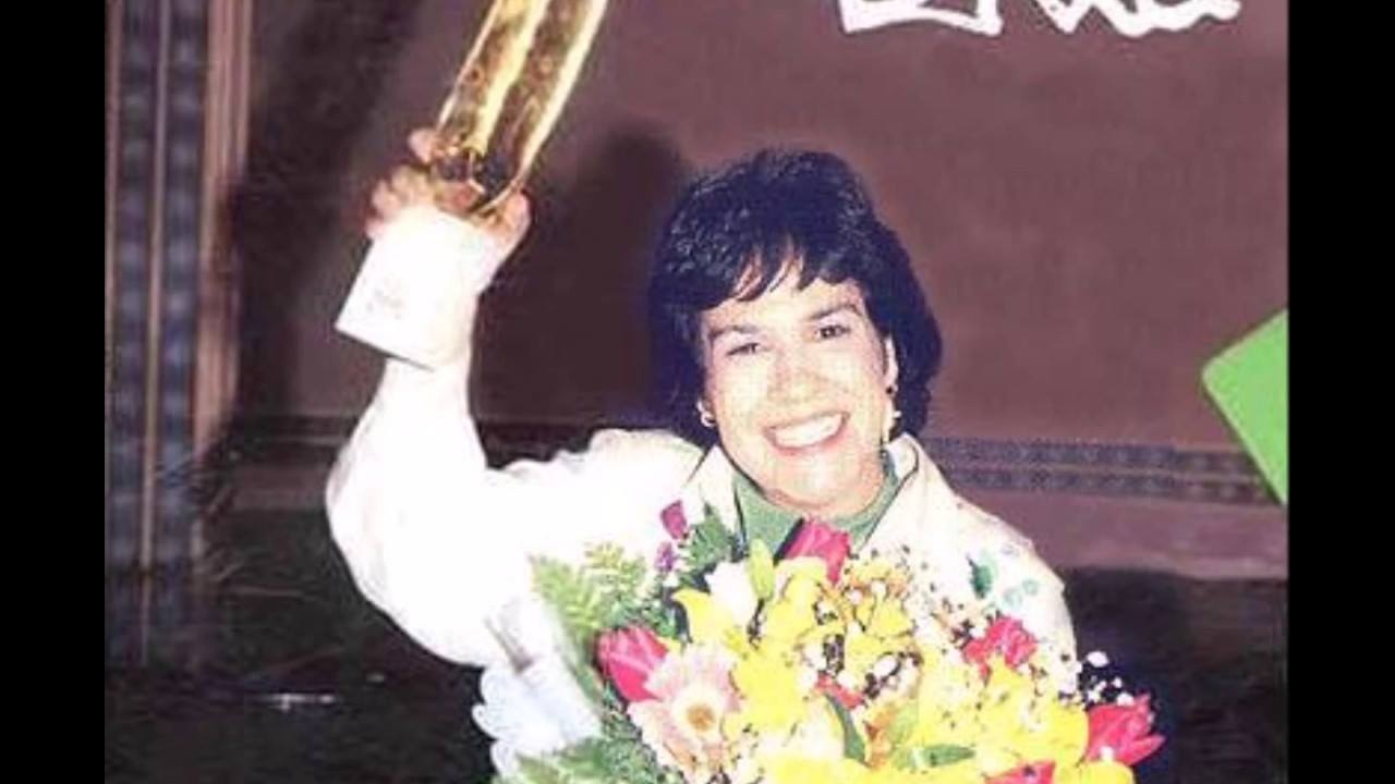 A vida da cantora Dina em 4 momentos-chave
